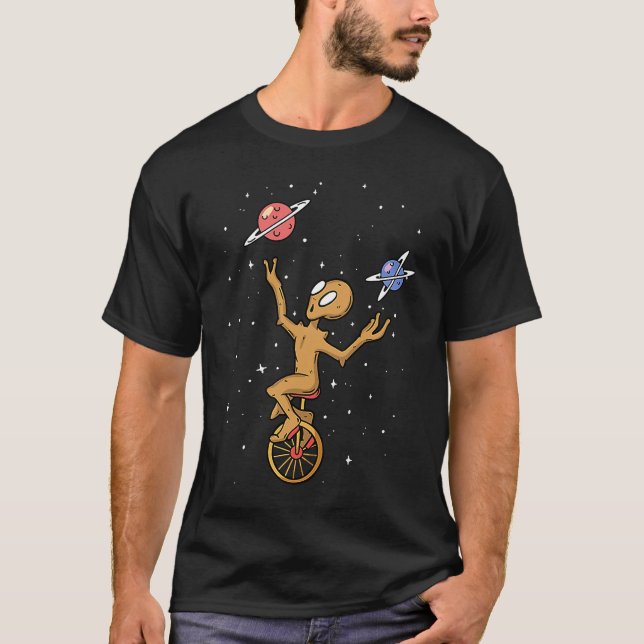 alien space aliens  ufo weel Juggling T-Shirt (Front)