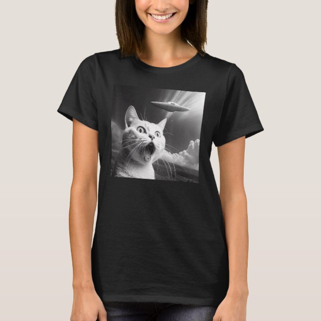 Alien UFO  Cat 1 T-Shirt (Front)
