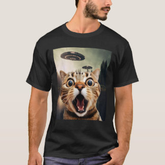 Alien UFO Funny Ca Funny Cas for Cat Dad Mom T-Shirt