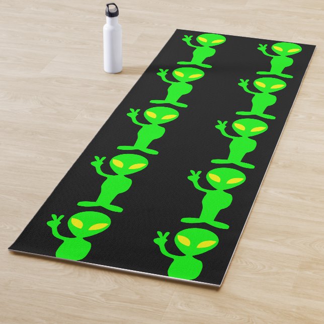ALIEN UFO LITTLE GREEN MAN YOGA MATS (In Situ)
