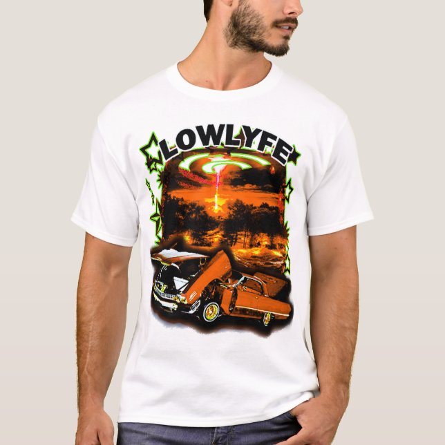 alliensamongus T-Shirt (Front)