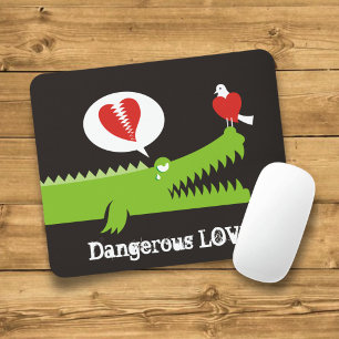 Alligator in Love Mouse Pad