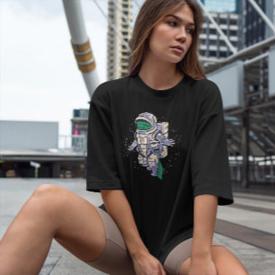 Alligator Space Astronaut   T-Shirt