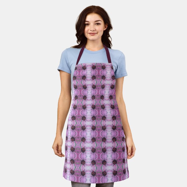 Allover Print Apron Daisy Centre (Worn)