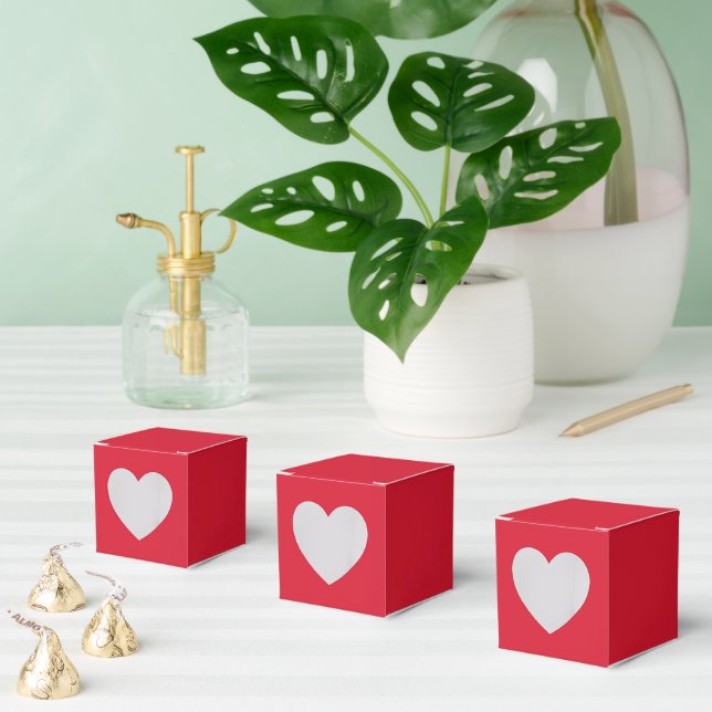 Amaranth Red Heart Favour Boxes for Special Events (Multiple)