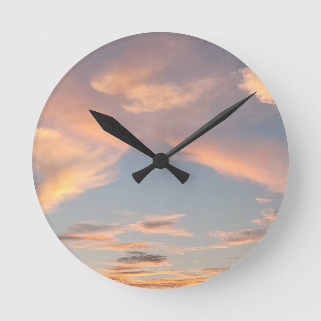 AMAZING GLOW ROUND CLOCK (Front)