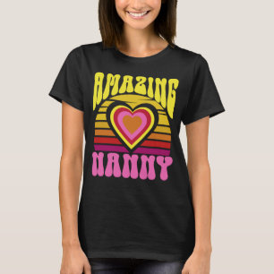 Amazing Nanny Cute Sunset Hearts Mother s Day Retr T-Shirt