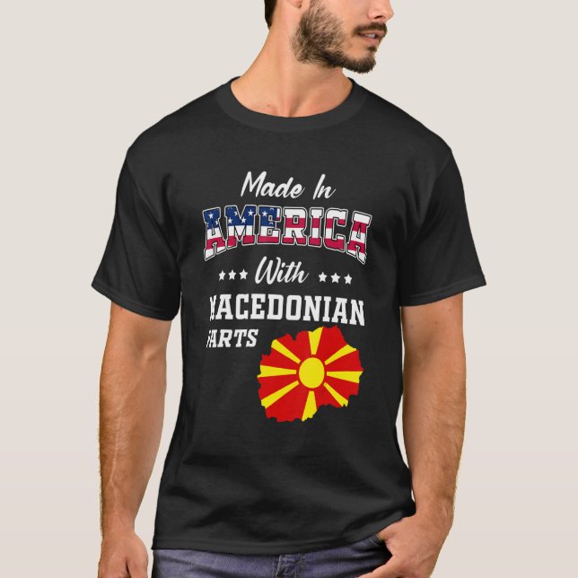 America Macedonian Parts Macedonia Map Usa Flag Ro T-Shirt (Front)