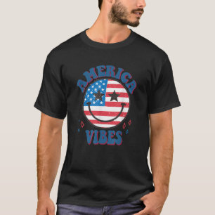 America Vibes Happy Face Smile American Flag 4th O T-Shirt