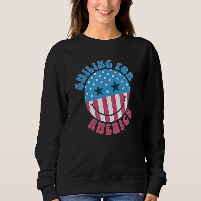 America Vibes Smile Face US Flag Retro Groovy 4th  Sweatshirt (Front)
