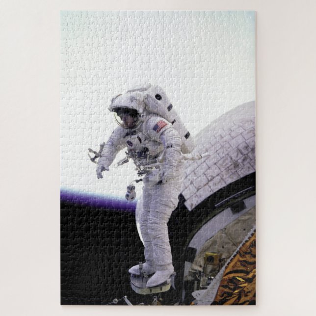 American astronaut jigsaw puzzle (Vertical)