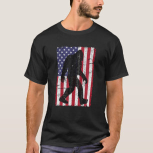 American Flag And Bigfoot Yeti Sasquatch Distresse T-Shirt