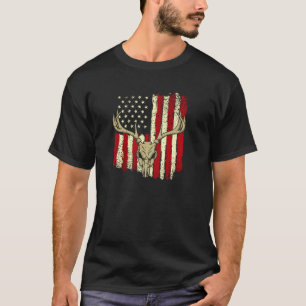 American Flag Deer Hunting Buck Antlers Hunters Gi T-Shirt