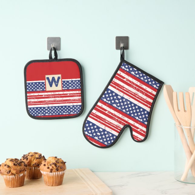 American Flag Pattern Personalised 2 Oven Mitt & Pot Holder Set (Insitu(Hanging))