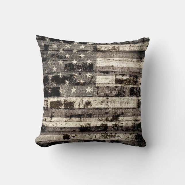 American Flag Vintage Cushion (Front)