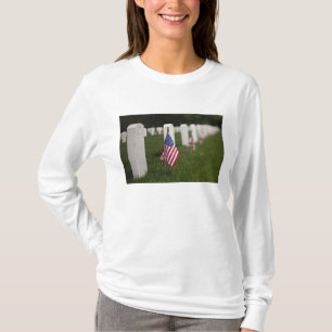 American flags on tombs of American Veterans on T-Shirt