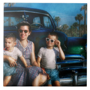 Americana - Car - The classic American vacation Tile