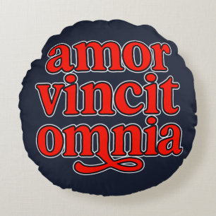 Amor vincit omnia round cushion