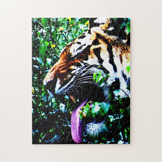 Amur Tiger 11x14 252pc jpcn Jigsaw Puzzle (Vertical)