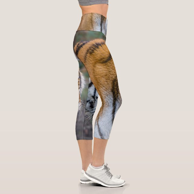 Amur tiger capri leggings (Right)