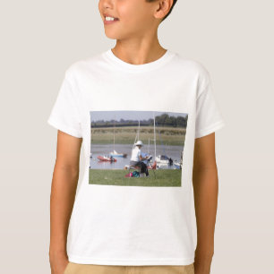 An artist at Bosham Harbour, West Sussex, England. T-Shirt