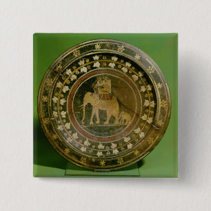 An elephant used in war against the 15 cm square badge