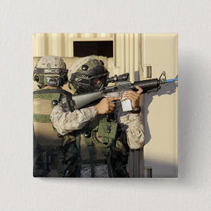 An infantry scout aims his weapon 15 cm square badge