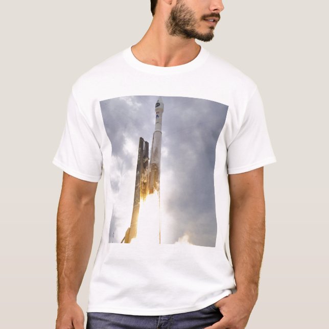 An United Launch Alliance Atlas V rocket lifts T-Shirt (Front)