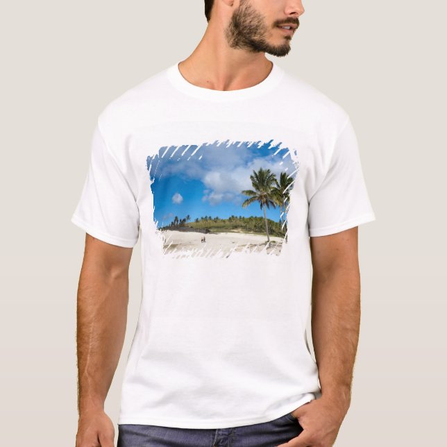 Anakena, Rapa Nui, Easter Island, Chile T-Shirt (Front)