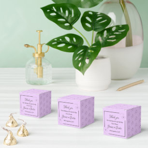 Anemone on Light Lilac Favour Box