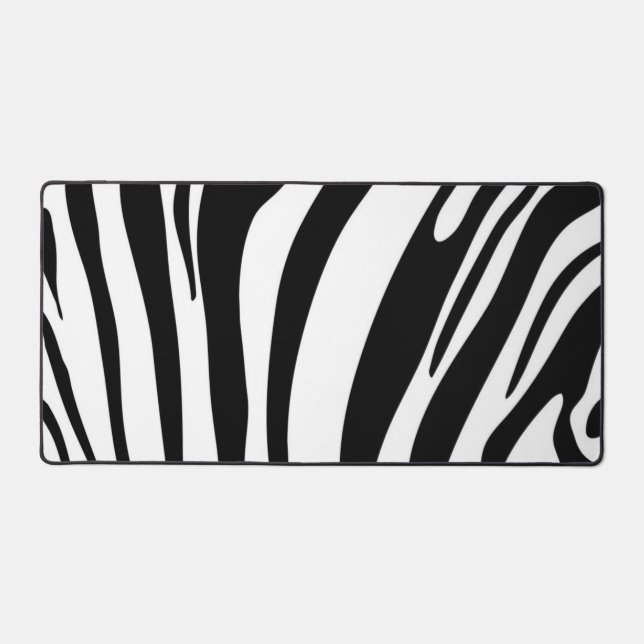 Animal print pattern desk mat (Front)