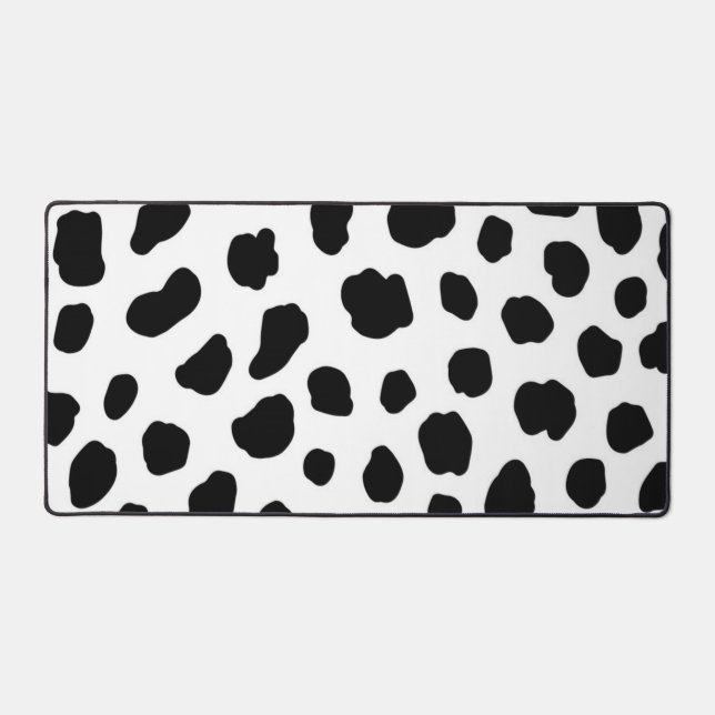 Animal print pattern desk mat (Front)