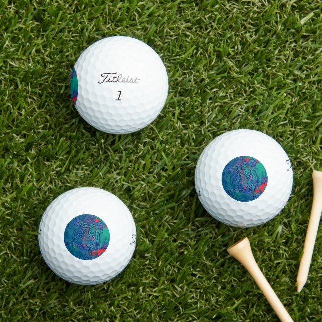 AnimalMix_Tiger_043 Golf Balls (Insitu Grass)