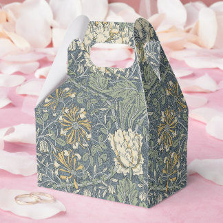 Antique is Chic Wedding Favour Gift Box