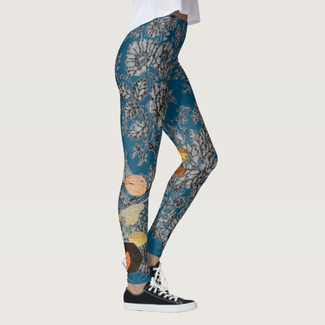 ANTIQUE LACE PATTERN WITH BUTTERFLIES LEGGINGS (Right)