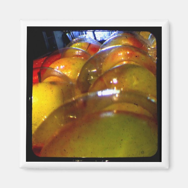 apple bubbles magnet (Front)