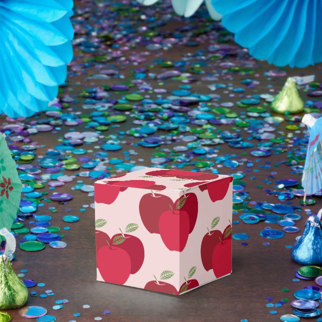 Apple Pattern Classic Favour Box for Party Gifts (Party)