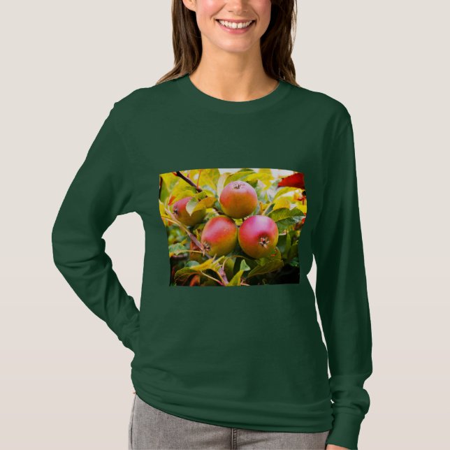 Apples on the tree T-Shirt (Front)