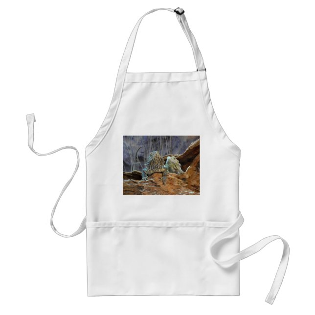 Apron  with two curious lizards (Front)