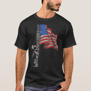 AR-15 Assault Rifle USA Flag Gun - Distressed Amer T-Shirt