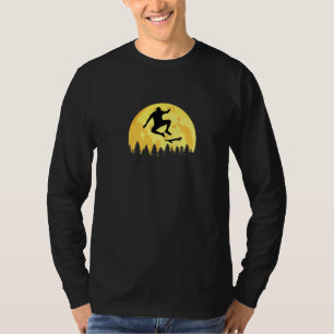 Ar Skateboard Moon Vintage Retro Graphic Cool T-Shirt