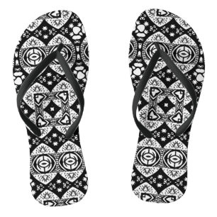 Arabesque Mosaic Tile Pattern Black and White   Thongs
