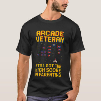 Arcade Dad Pixel Art – Retro Gamer T-Shirt