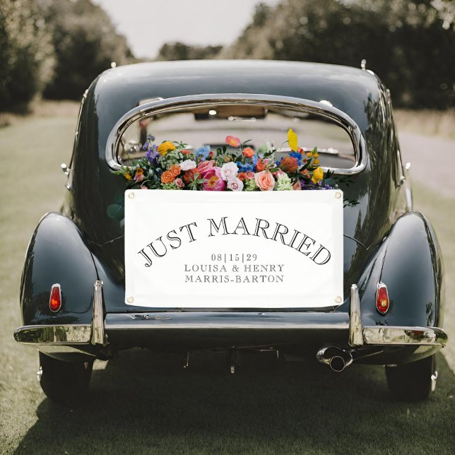 Arched Classic Just Married Car Banner (Creator Uploaded)