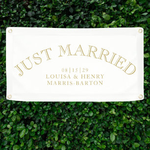 Arched Classic Just Married Car Banner