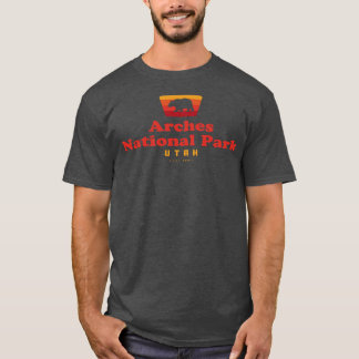 Arches National Park Retro Badge Bear Red T-Shirt