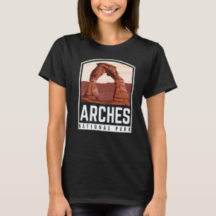 Arches National State Park Family Vacation Vintage T-Shirt