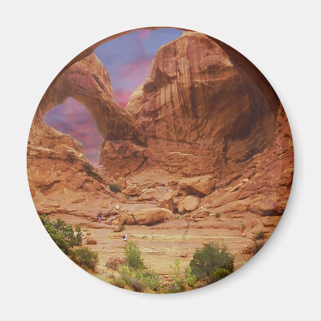 Arches NP with Hikers UT Magnet (Front)