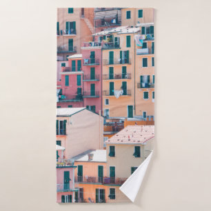 ARCHITECTURAL PHOTOGRAPHY OF CONCRETE HOUSES BATH TOWEL