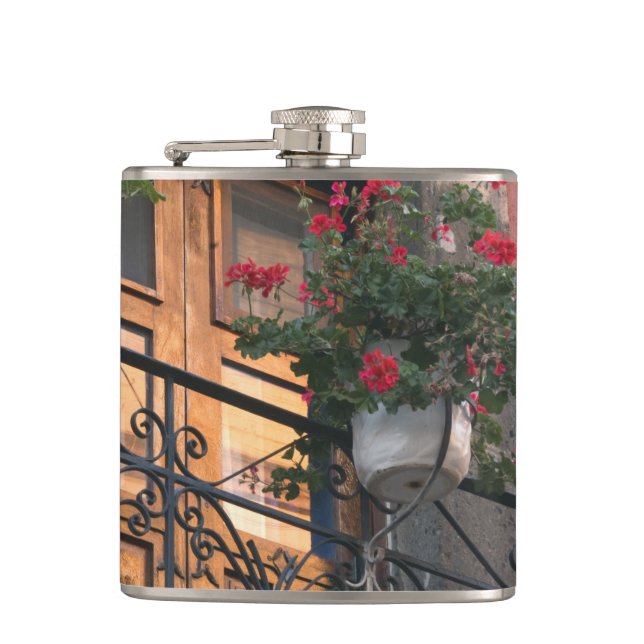 Architecture on the streets of San Miguel de Hip Flask (Front)